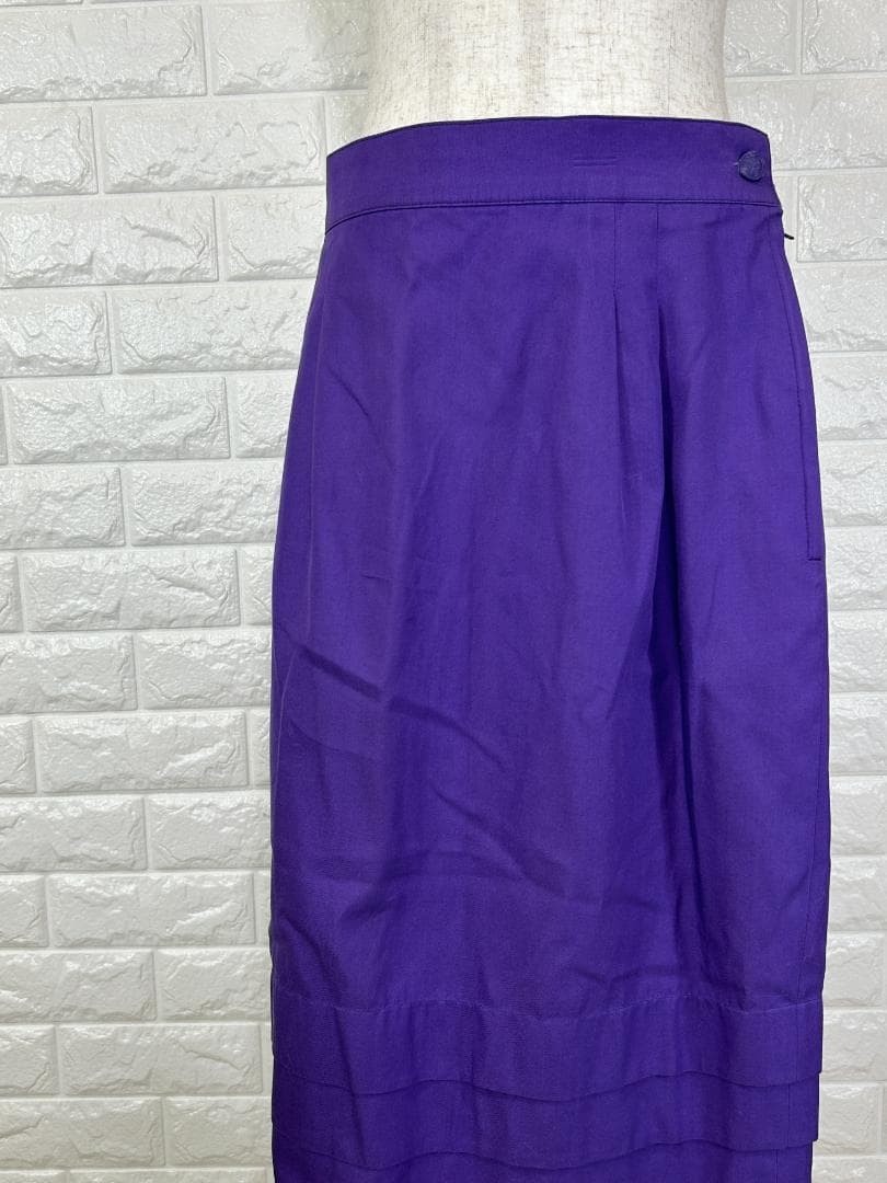 USED FENDI 365 SKIRT, PURPLE, SIZE 44, MADE IN ITALY. GOOD