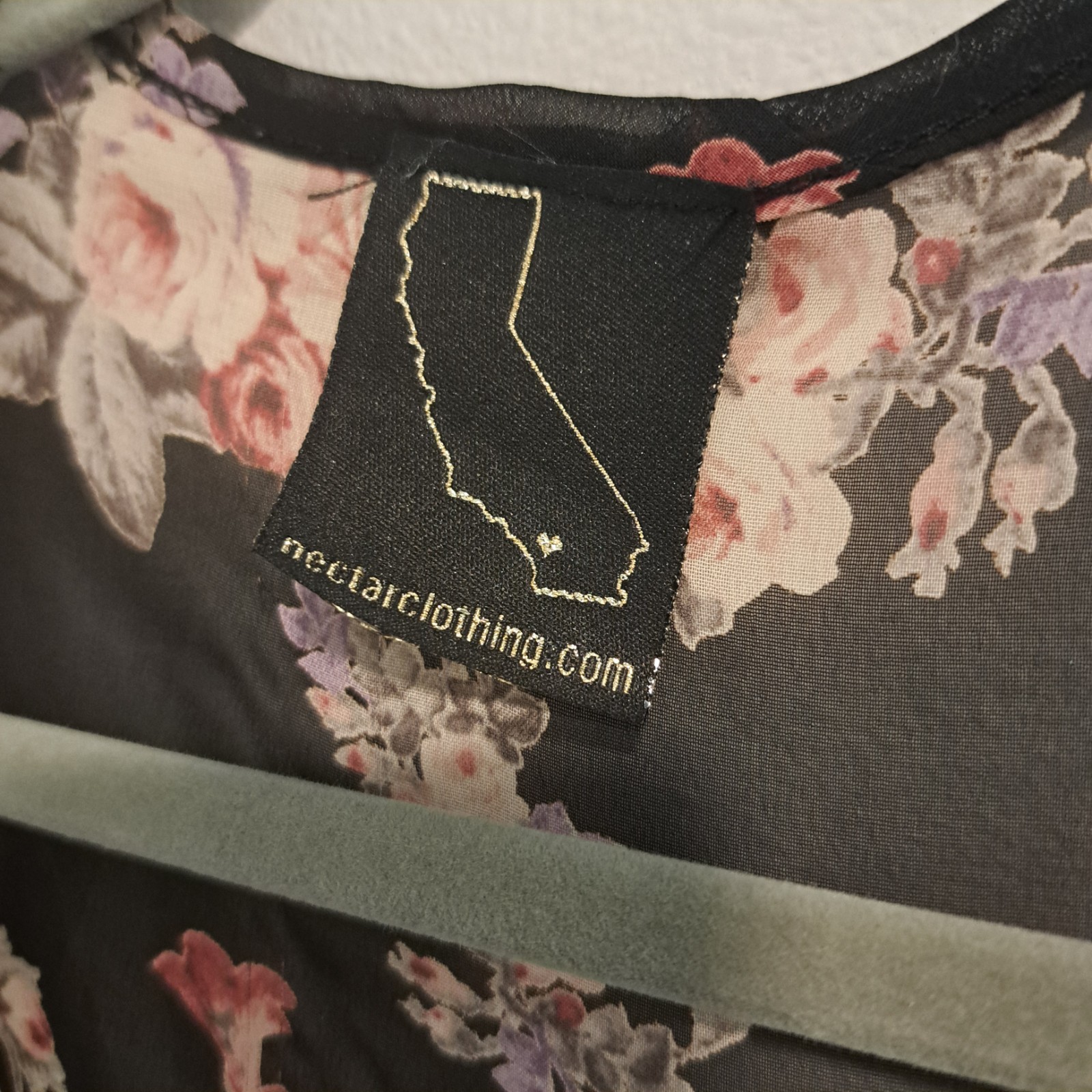 Nectar Clothing Black Pink Floral Kimono Boho Open Front Size S/M