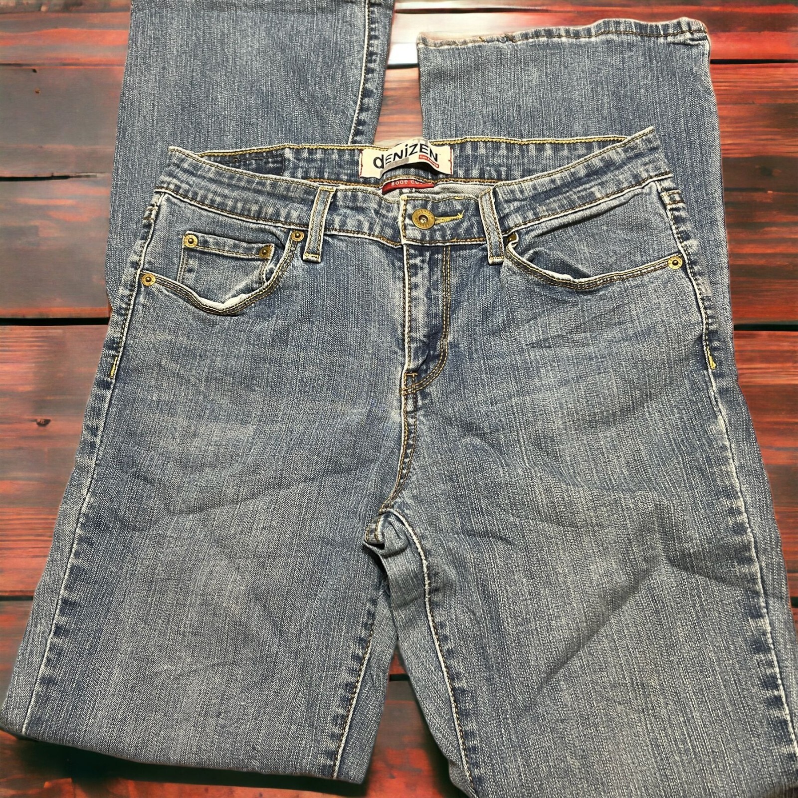 Levis Denizen Jeans Boot Cut 99% cotton 1% elastane Size 5
