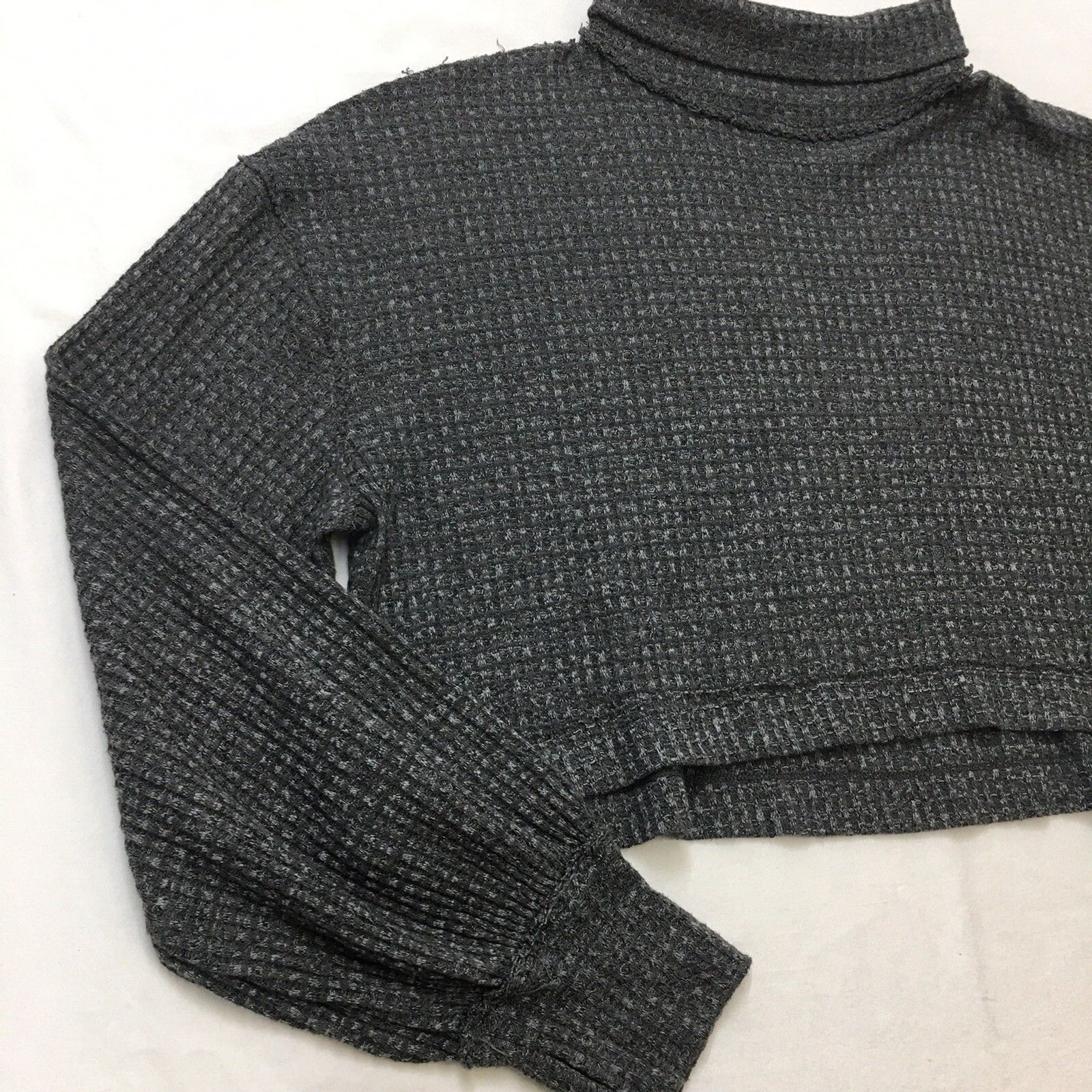 FREE PEOPLE Crop Top Women’s S Gray Mock Turtle Neck Triblend Raw Edge Waffle