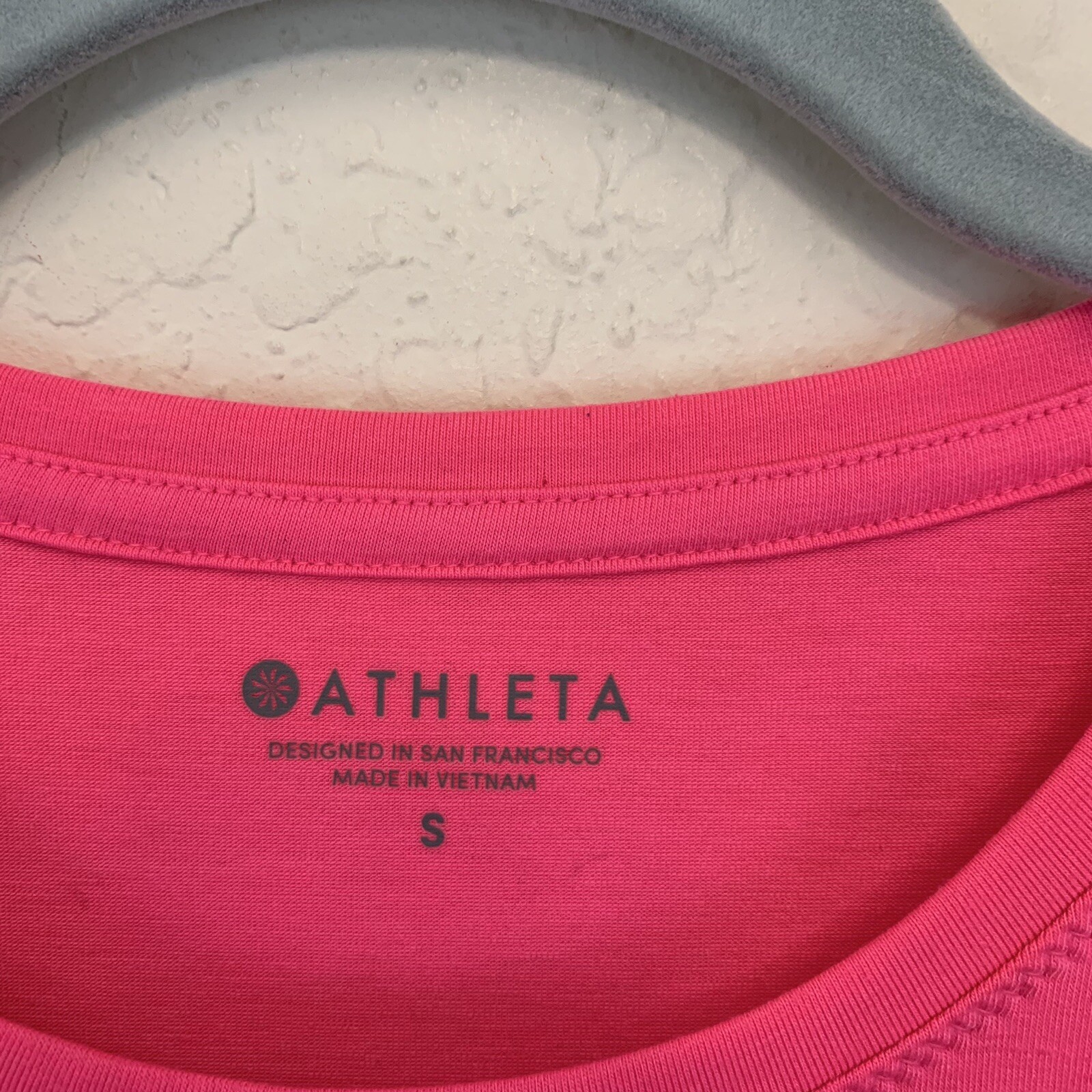 Athleta Essence Mesh Details Tank Prism Pink Solid Womens Small