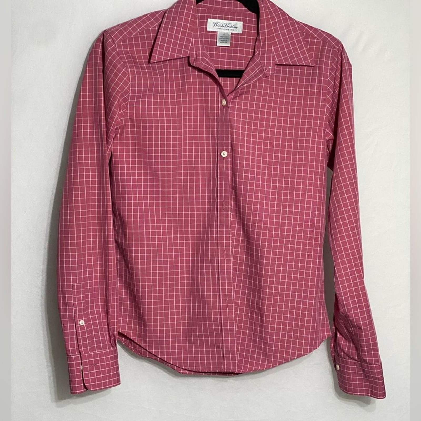 Brooks brothers size 6 pink button down stripe-down