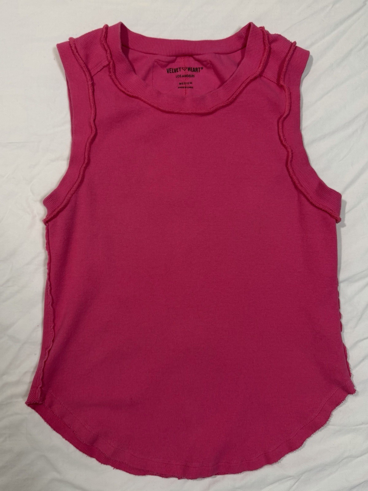 Velvet Heart Hot Pink Ribbed Ruffle Trim Sleeveless Top Women’s Size M