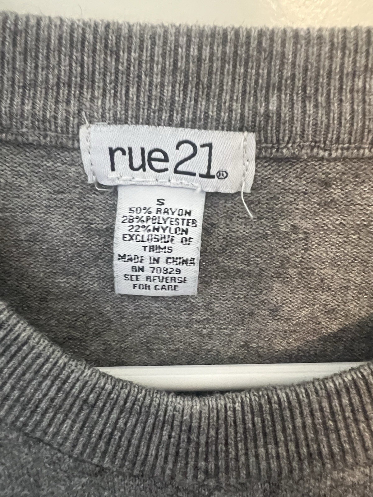 rue21 Women’s Gray New York 98 Graphic Fleece Crewneck Cropped Sweatshirt S