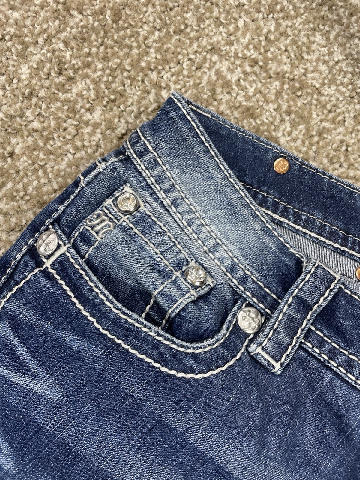 Miss Me Signature Straight Jeans 29 X 32 Bedazzled Flap Pocket Arrow Dark Wash