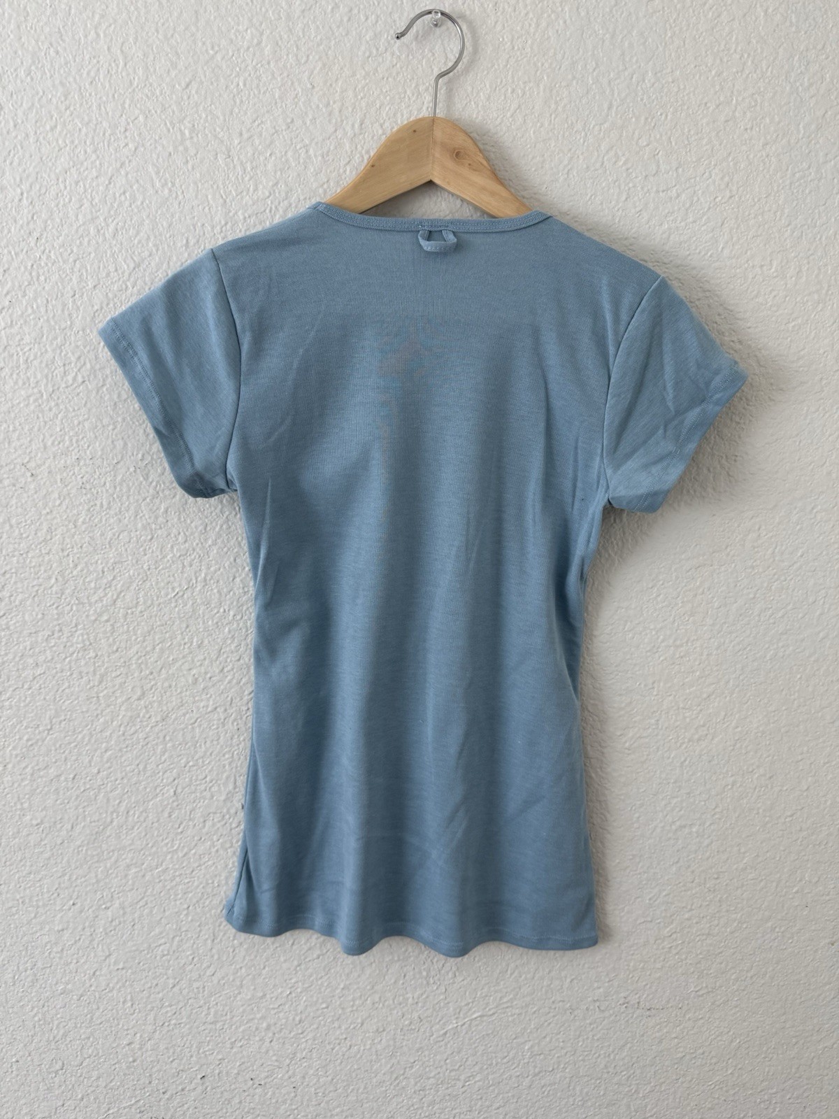 Vintage 70s Style Women’s Baby Tee Tshirt Baby Blue Blank Medium