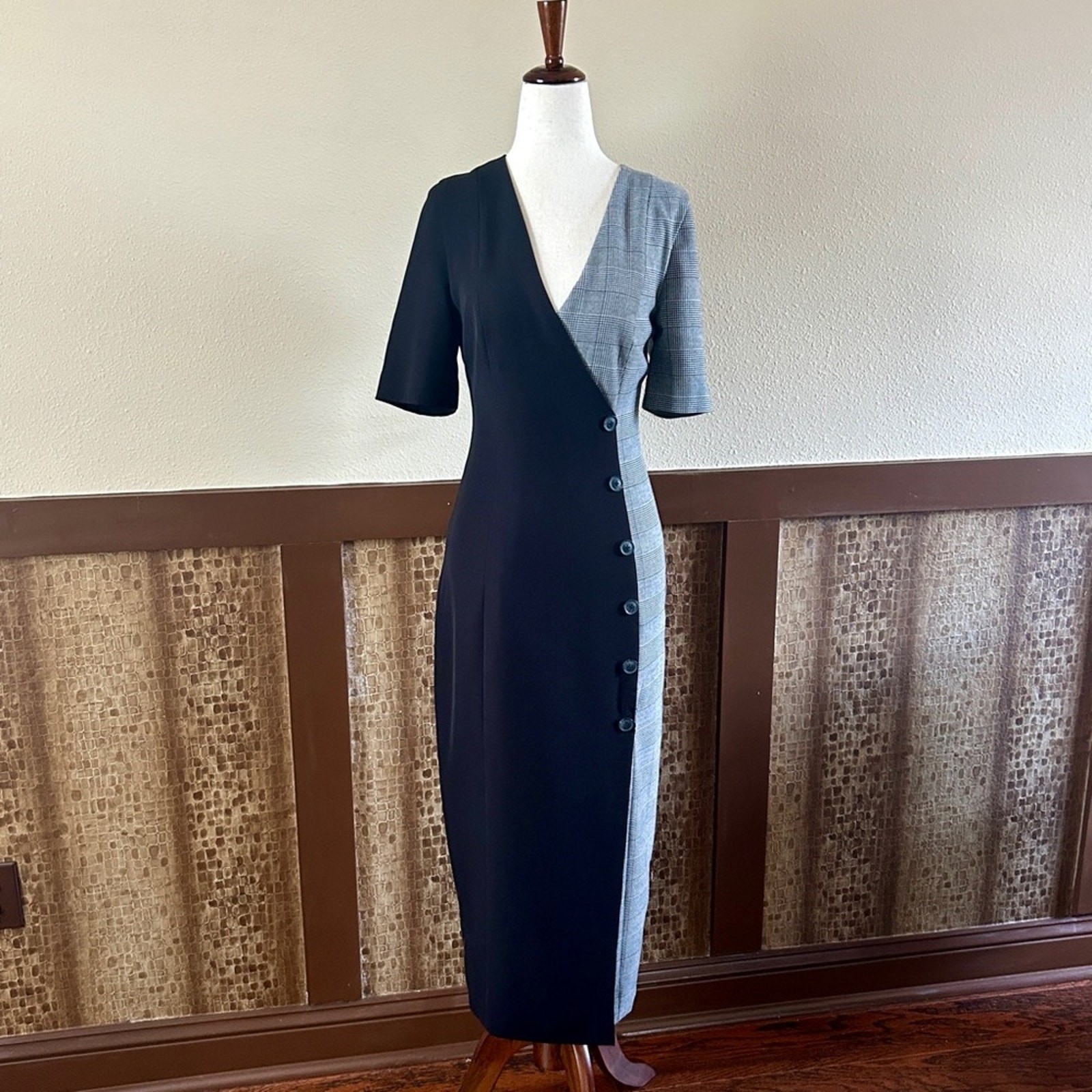Fame & Partners Everly Button Front Black & Plaid Midi Dress Size 6