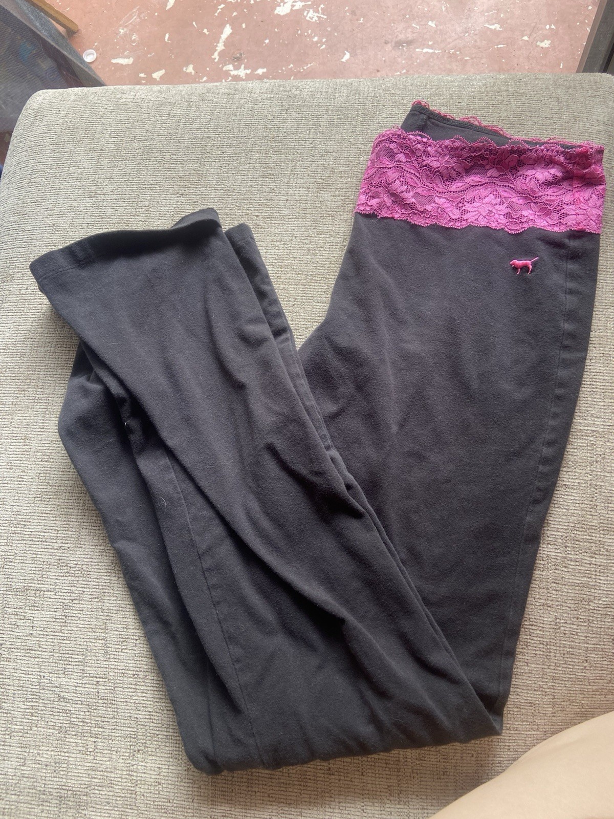 PINK Victoria’s Secret Black Ankle Leggings S Pink Lace Logo Elastic Waist