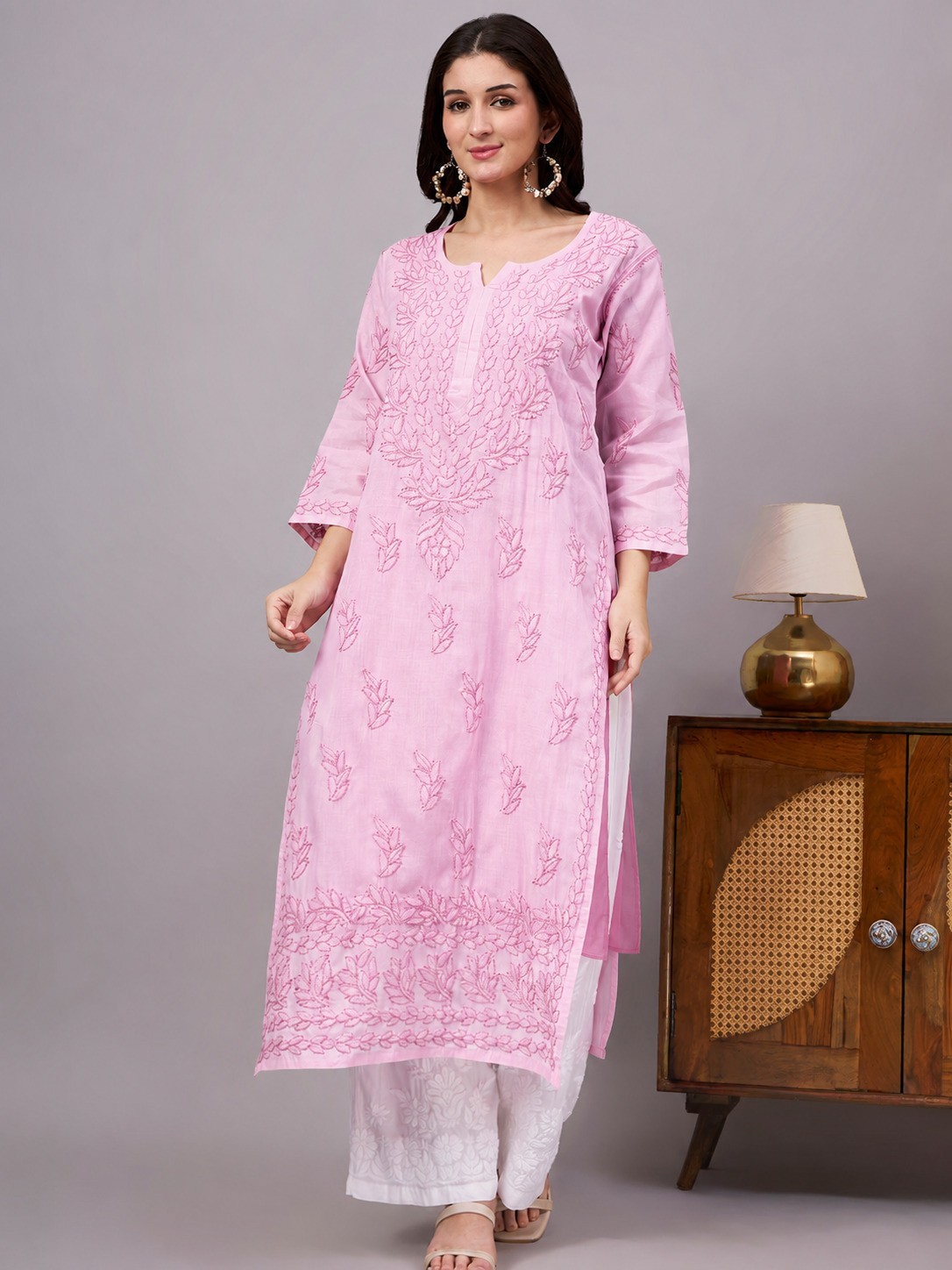 Women’s Ethnic Cotton Chikankari Kurti with inner Baby Pink, Hand Embroidered