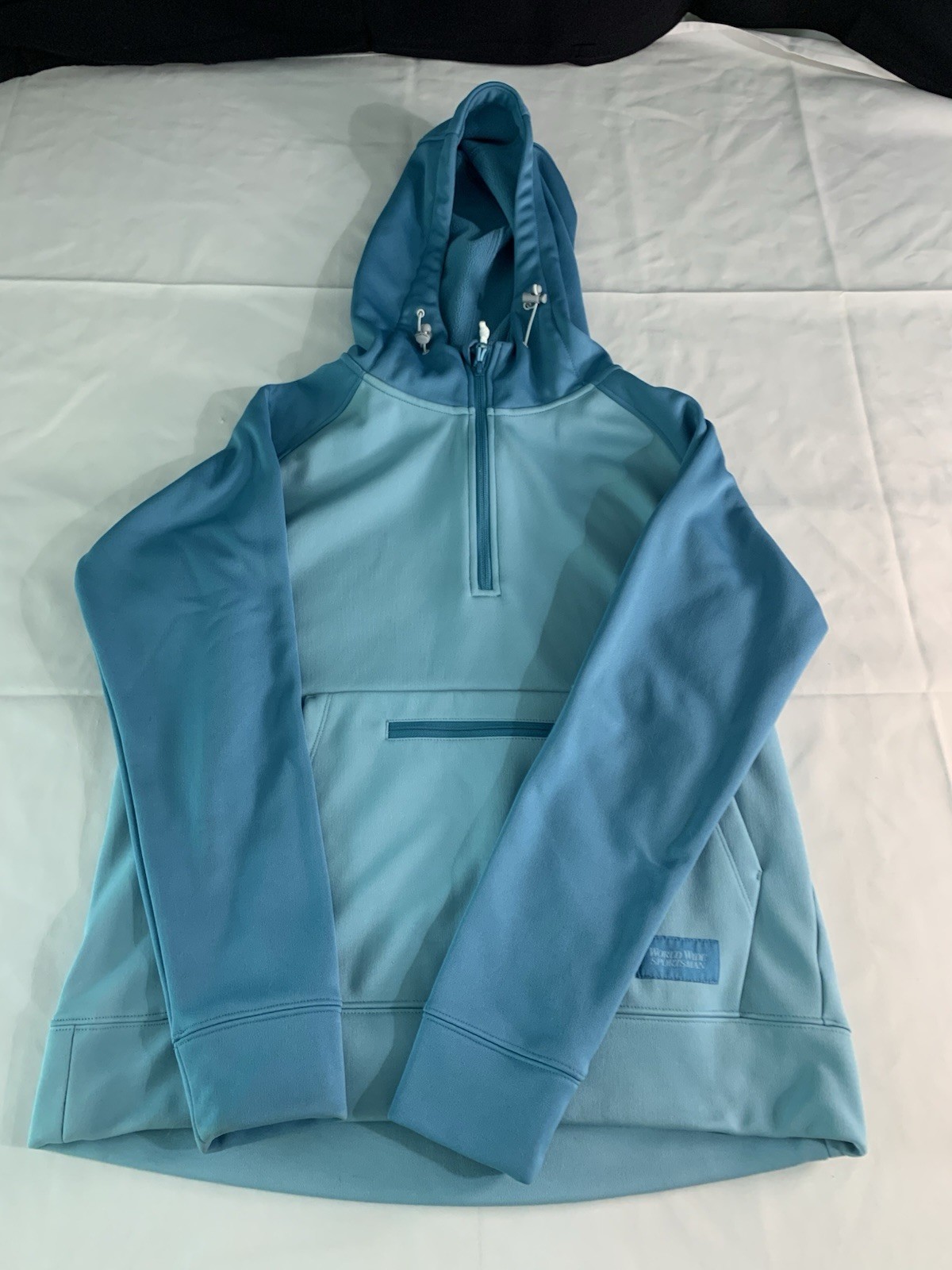 World Wide Sportsman Daybreak women’s long-sleeve hooded 1/4 Zip Size Medium