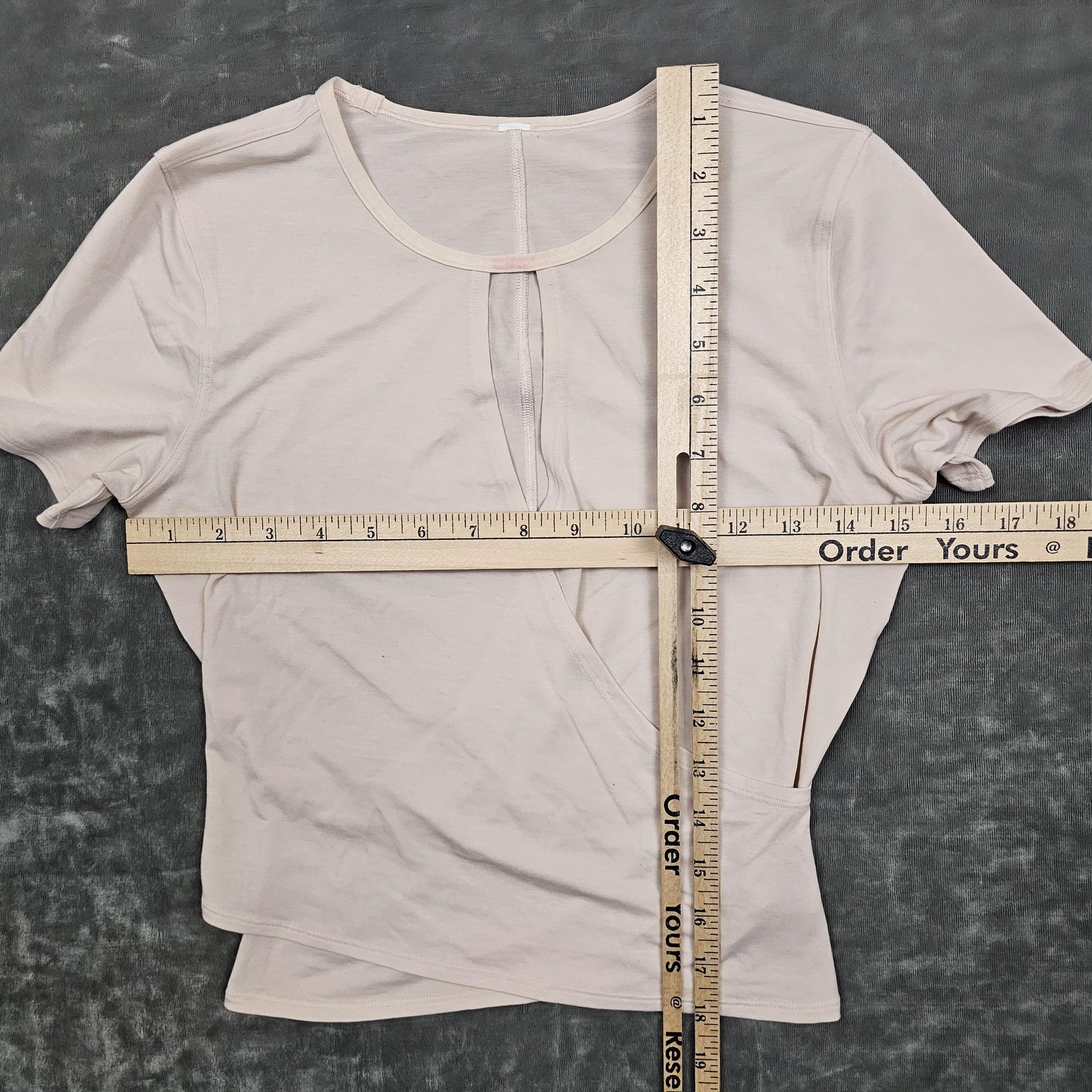 Lululemon Shirt Womens Small Pink Keyhole Wrap Hem Short Sleeve Athletic Yoga