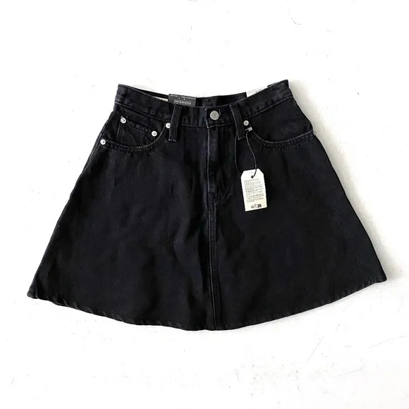 Levi’s Premium Denim Nwt A-Line Mini Flounce Skirt A87250003 Black 26