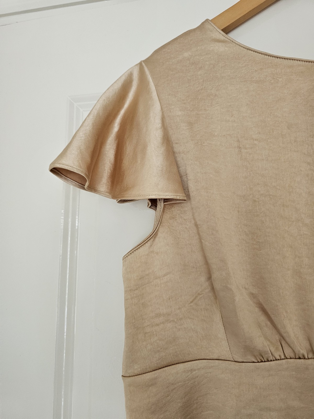 River island,woman’s gold satin back tie party summer,holiday top Size 10.