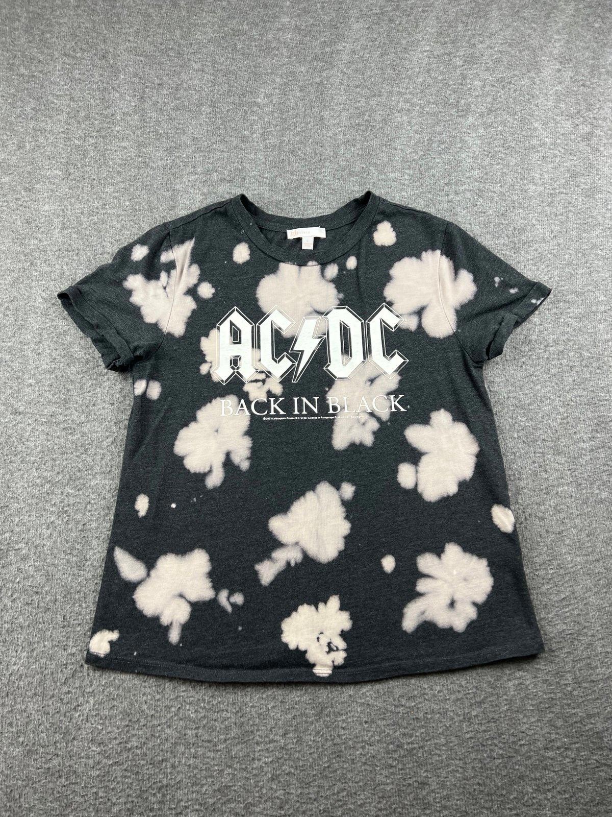 ACDC Back in Black Distressed Graphic Tee Size Large