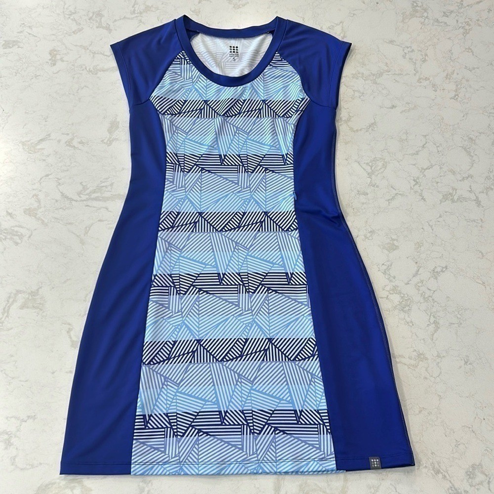 Title Nine Gidget 2.0 Blue Geometric Dress Small Cap Sleeve Outdoors Athletic