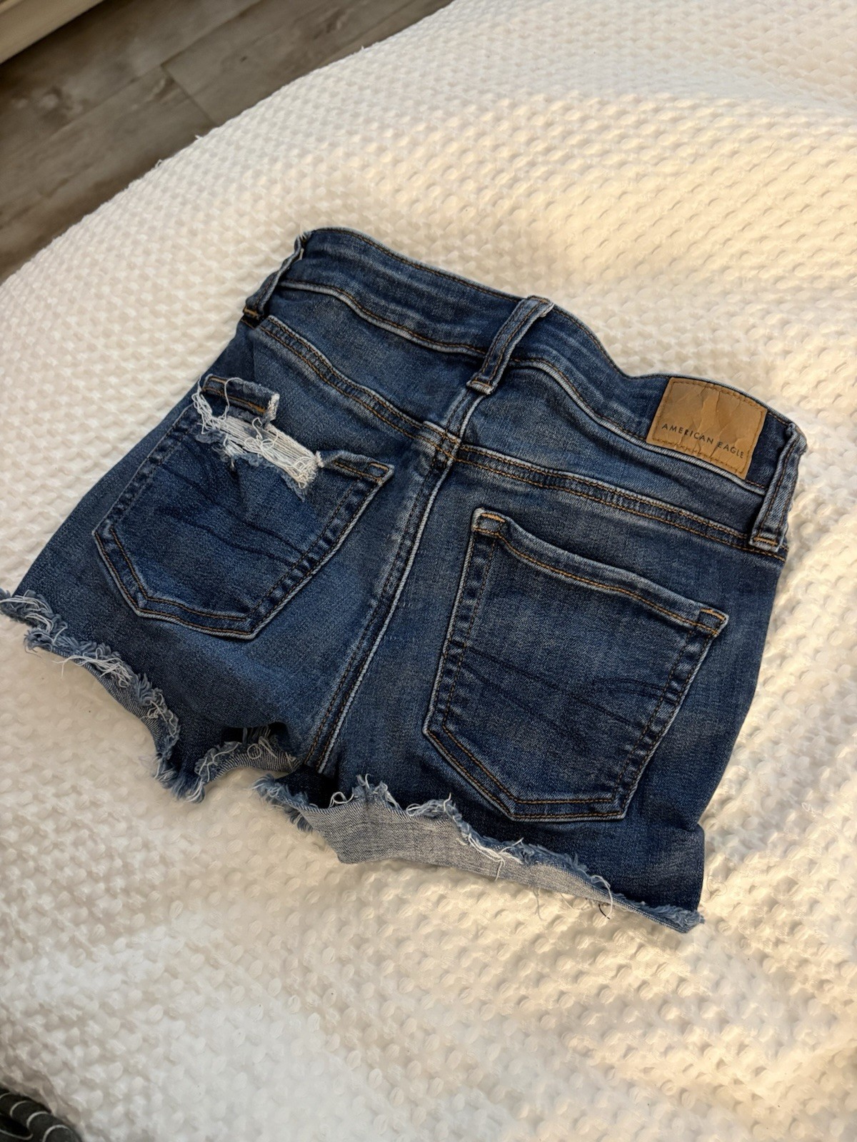 American Eagle Next Level Stretch Midi Shortie Blue Denim shorts Size 000