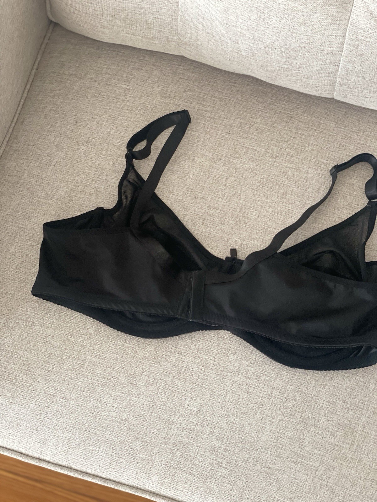 90D Underwired T-Shirt Bra Black Solid Adjustable Straps Hook & Eye Closure