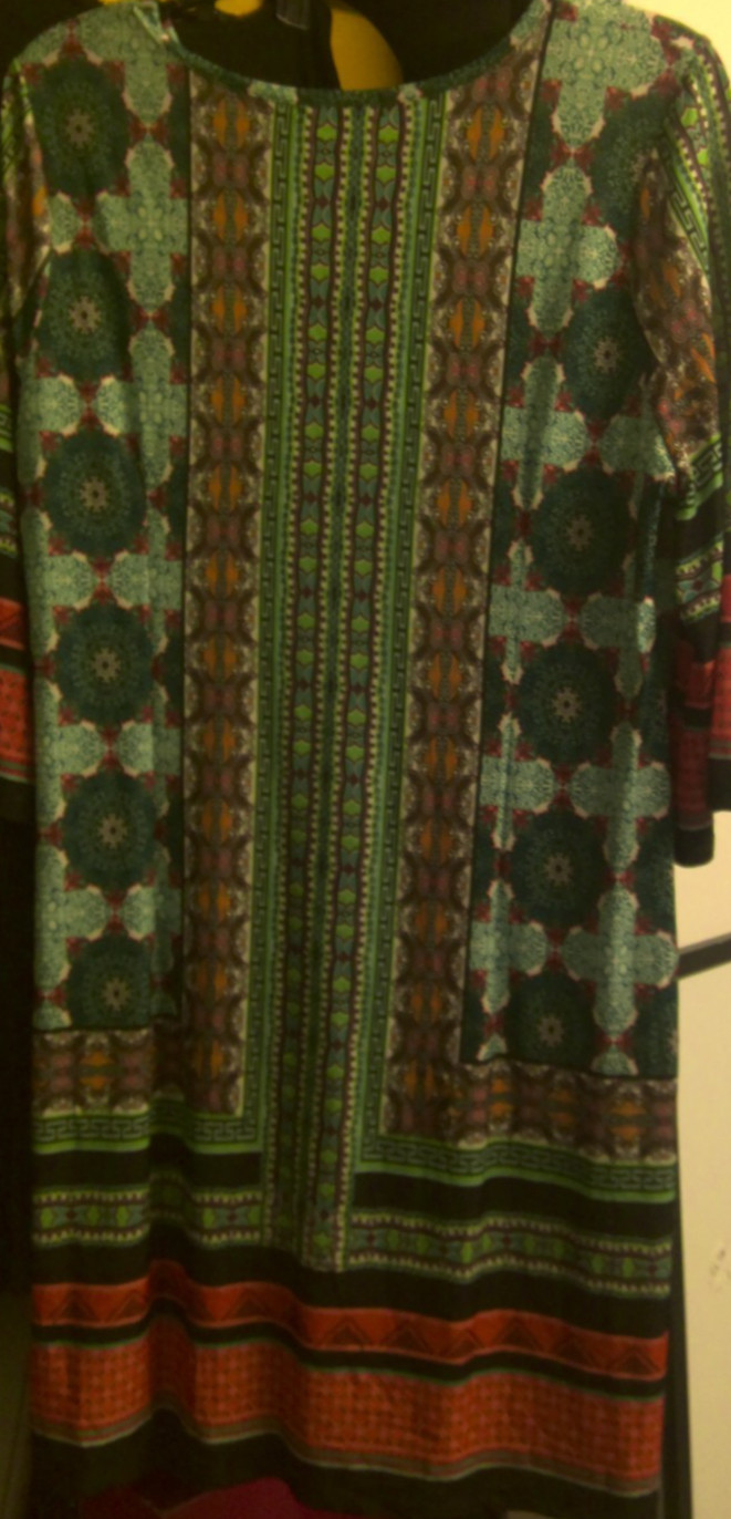 WOMAN DRESS SIZE MED
