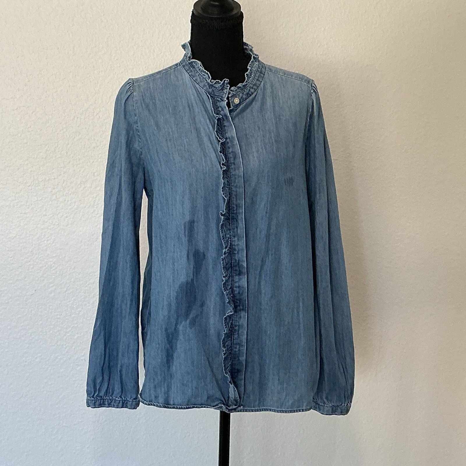 Ann Taylor Women’s Denim Chambray Ruffled Long Sleeve Blouse Size M 100% Cotton