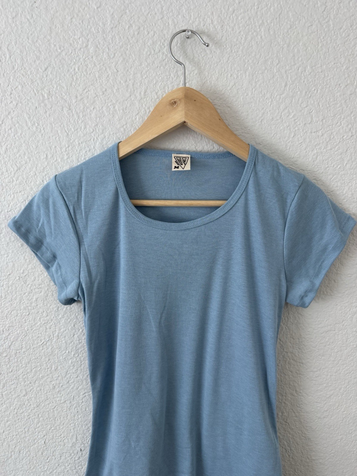 Vintage 70s Style Women’s Baby Tee Tshirt Baby Blue Blank Medium