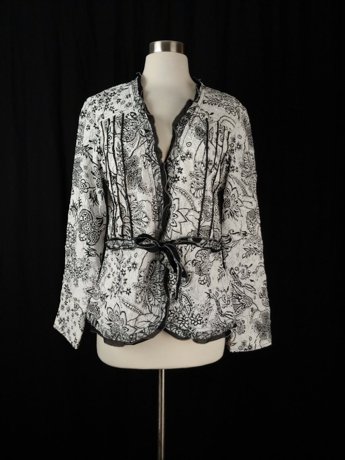 Yak Magik Medium Black White Print Cardigan Top NWOT