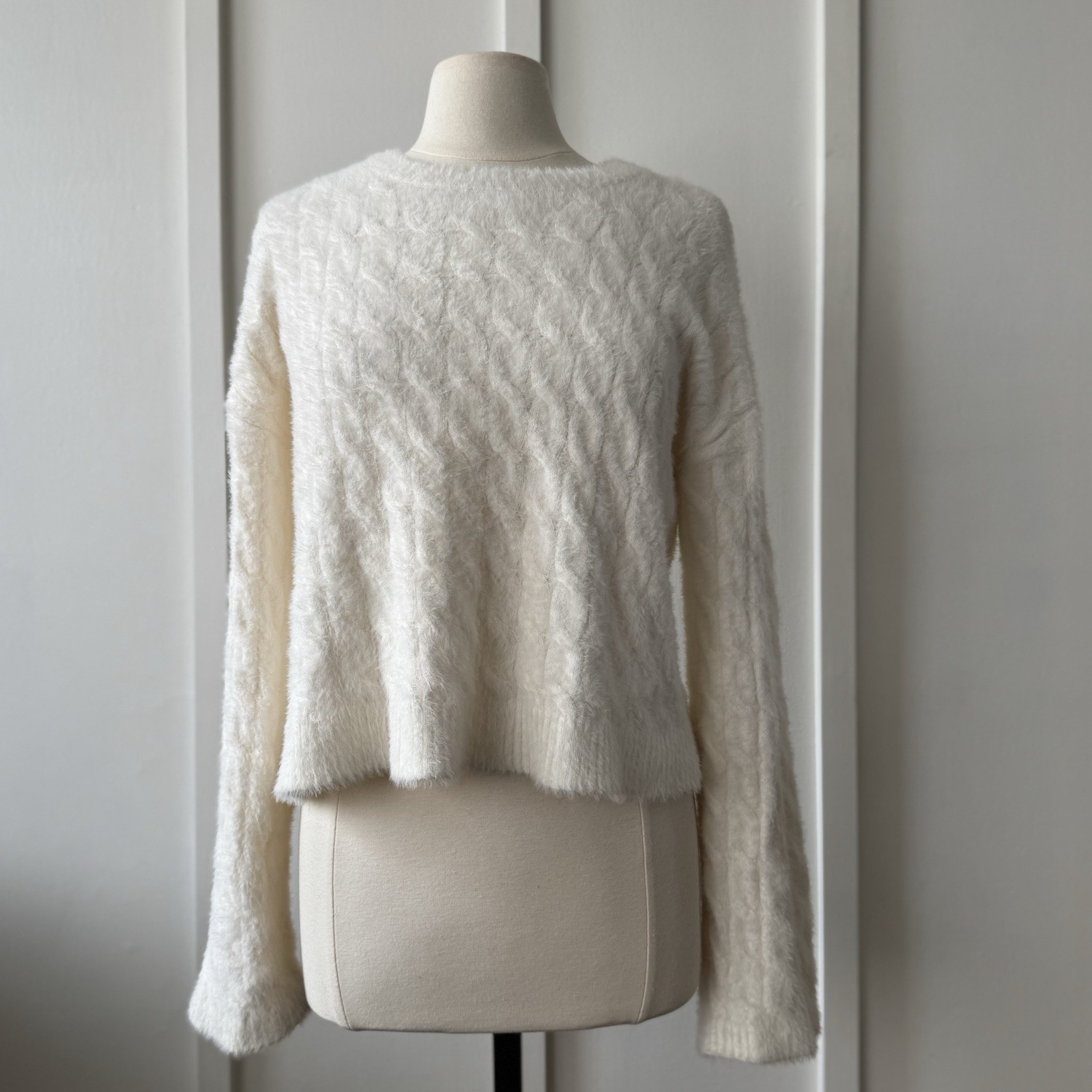 Joie Ivory Textured Fuzzy Knit Long Sleeve Sweater Size Medium