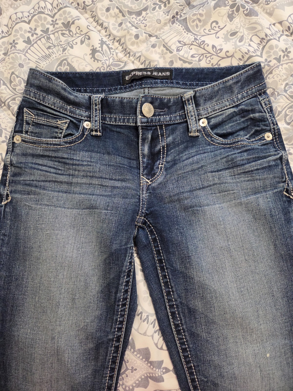 Express Medium Wash Low Rise Bootcut Stretch Denim Jeans Womens Size 2S