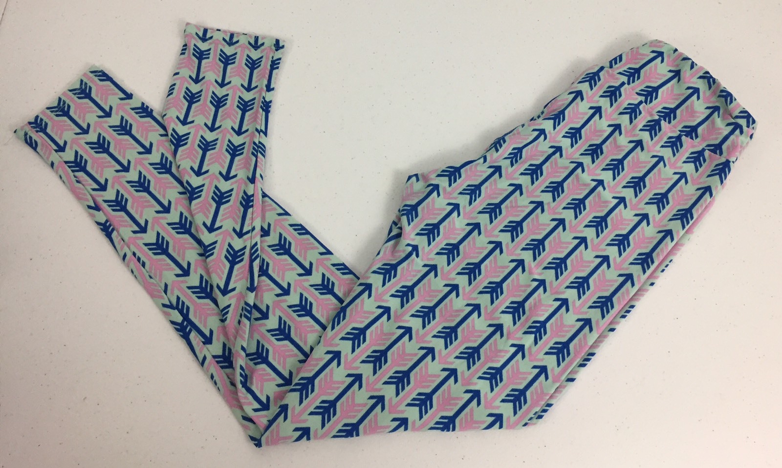 LuLaRoe One Size Leggings Arrows Tribal Multicolor Unicorn Super Rare EUC