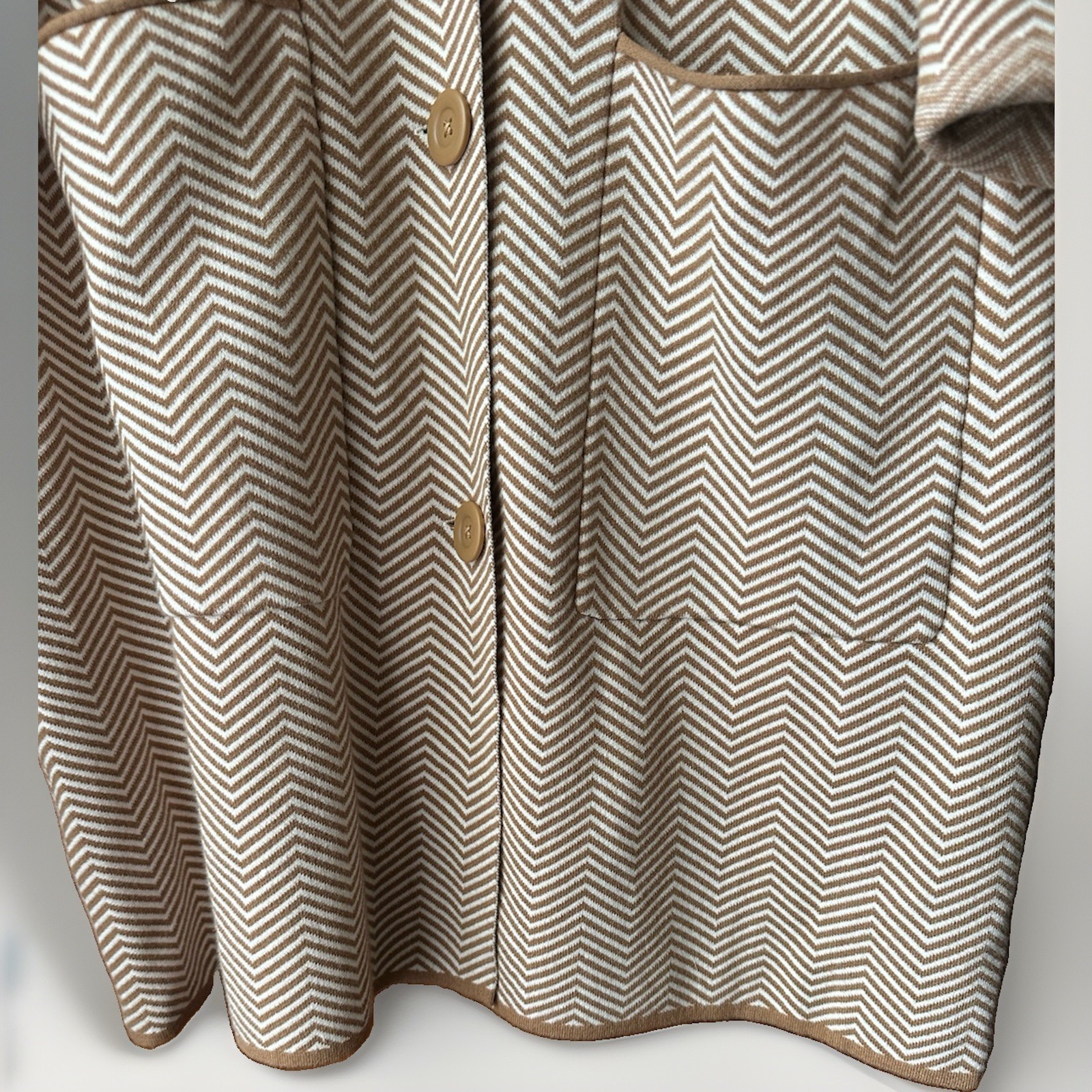 Women’s Nine West taupe and white chevron knit long coat / cardigan Size 2X