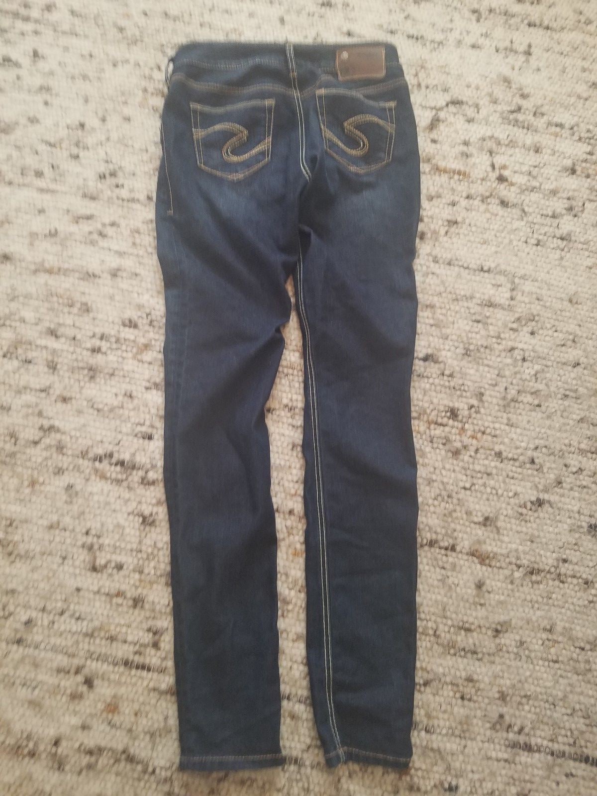 Silver women’s jeans Suki Jegging Size 26 Length 31 actual inseam 30.5 inches