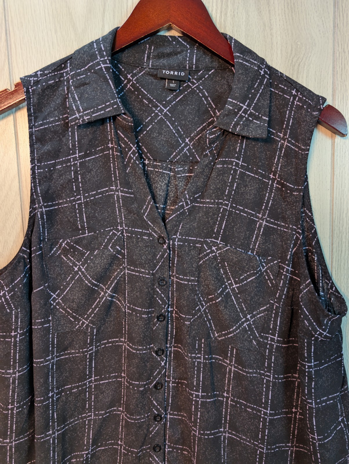 Torrid Womens Top Black Madison Georgette Button Up Sleeveless Plaid Size 1