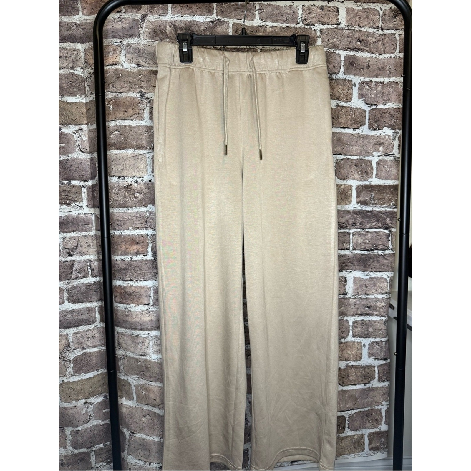 Wide-Leg Drawstring Joggers – Beige