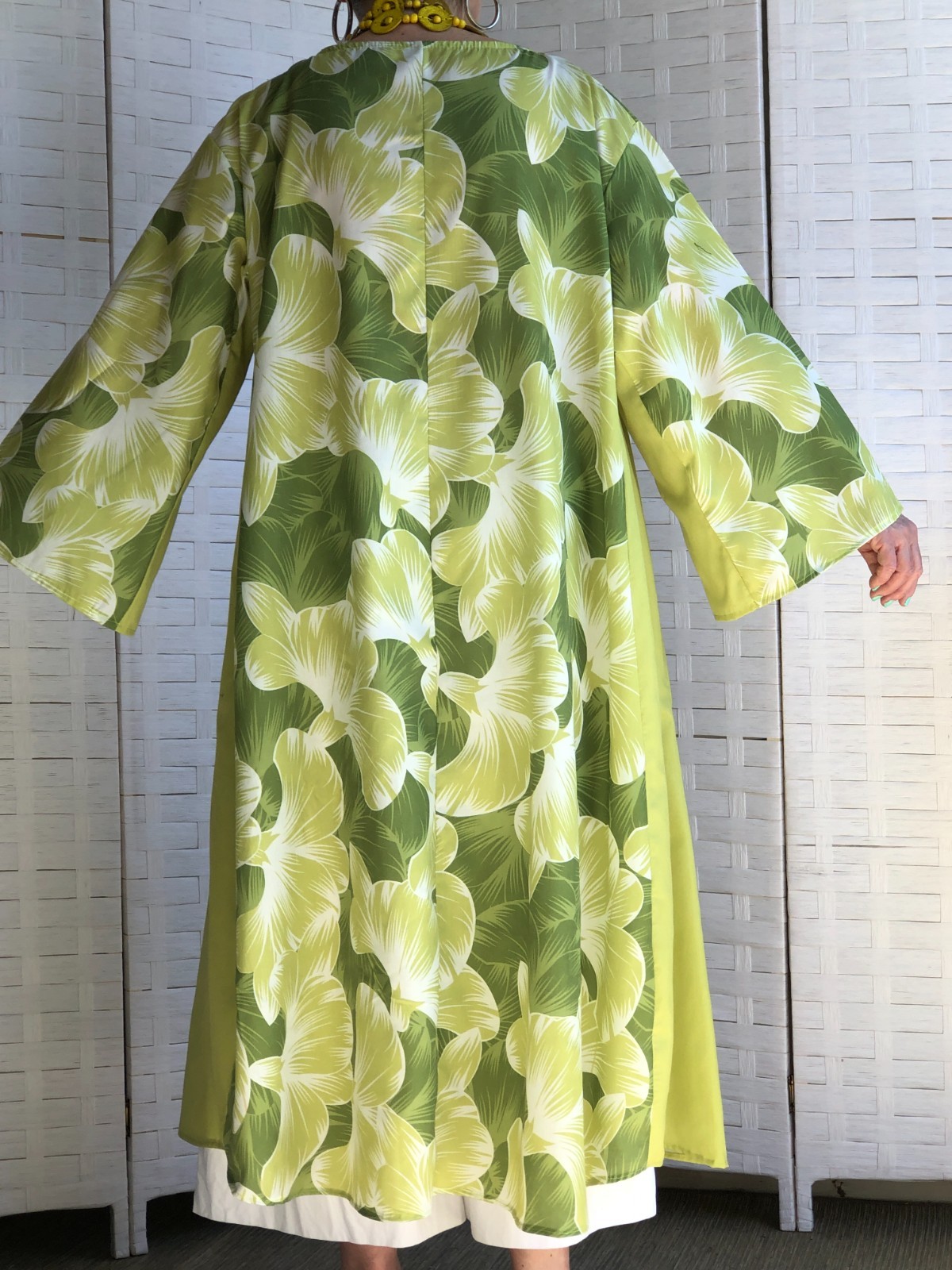 LAGENLOOK ARTSY BOHO ASYMMETRIC LIME GREEN FLORAL TUNIC WITH NECKLACE FREE SIZE