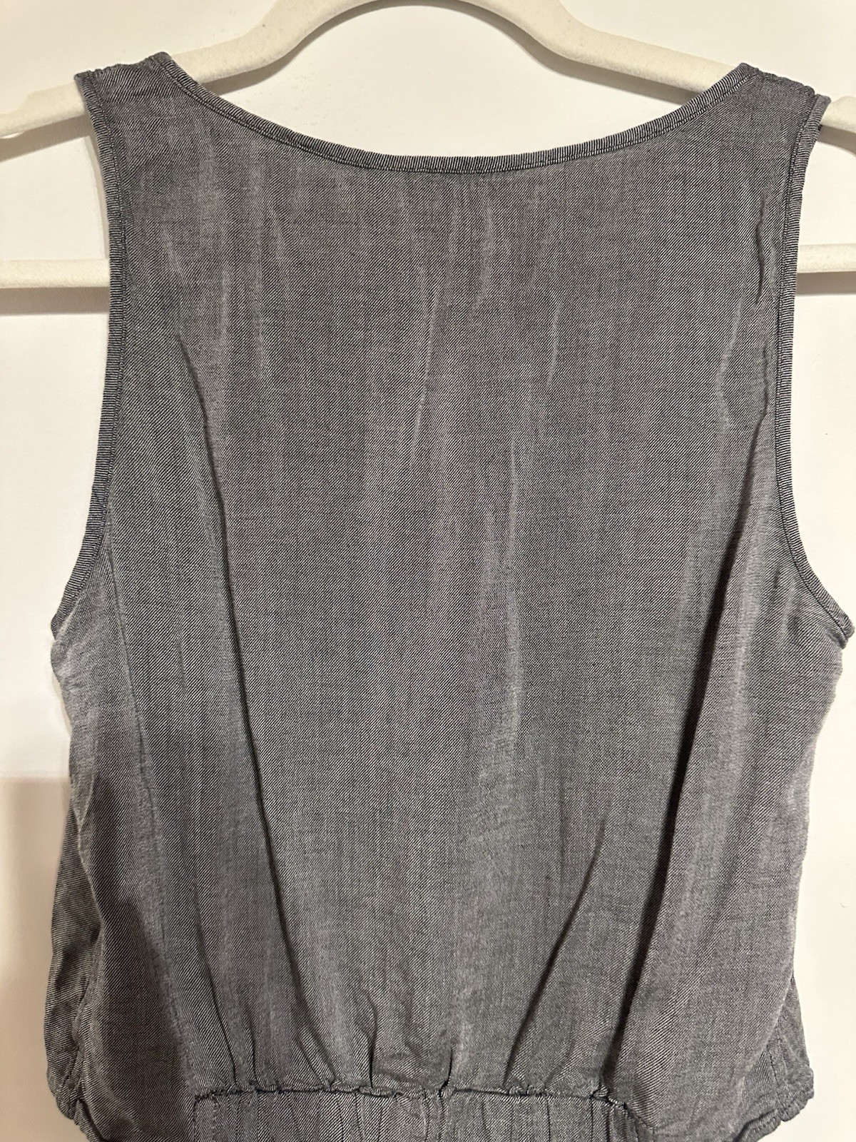 Express XS Gray Rayon Solid V-Neck Sleeveless Button Front Tie Tank w/ Pockets