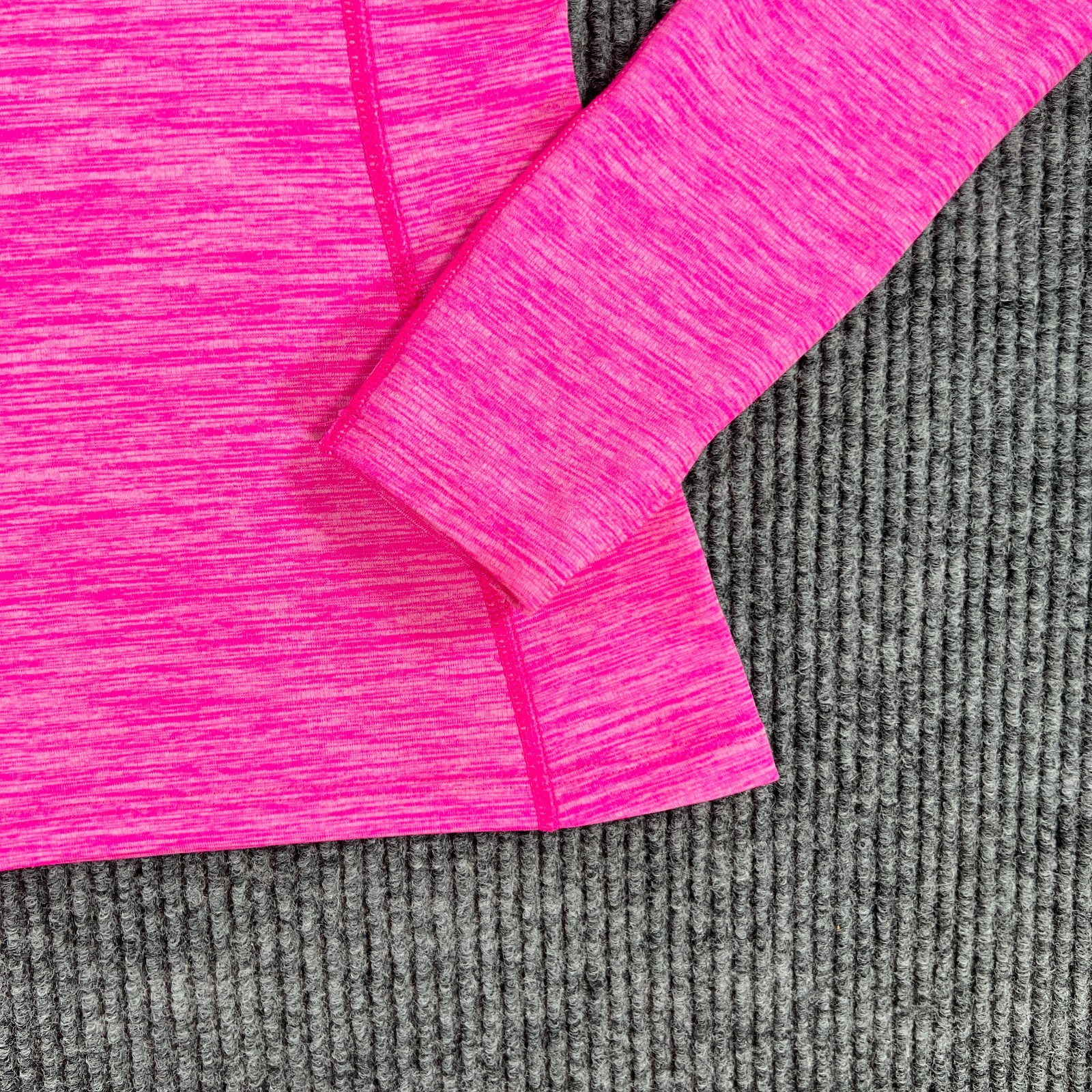Under Armour Shirt Pullover Womens Medium Pink Cold Gear Long Sleeve 1/2 Zip
