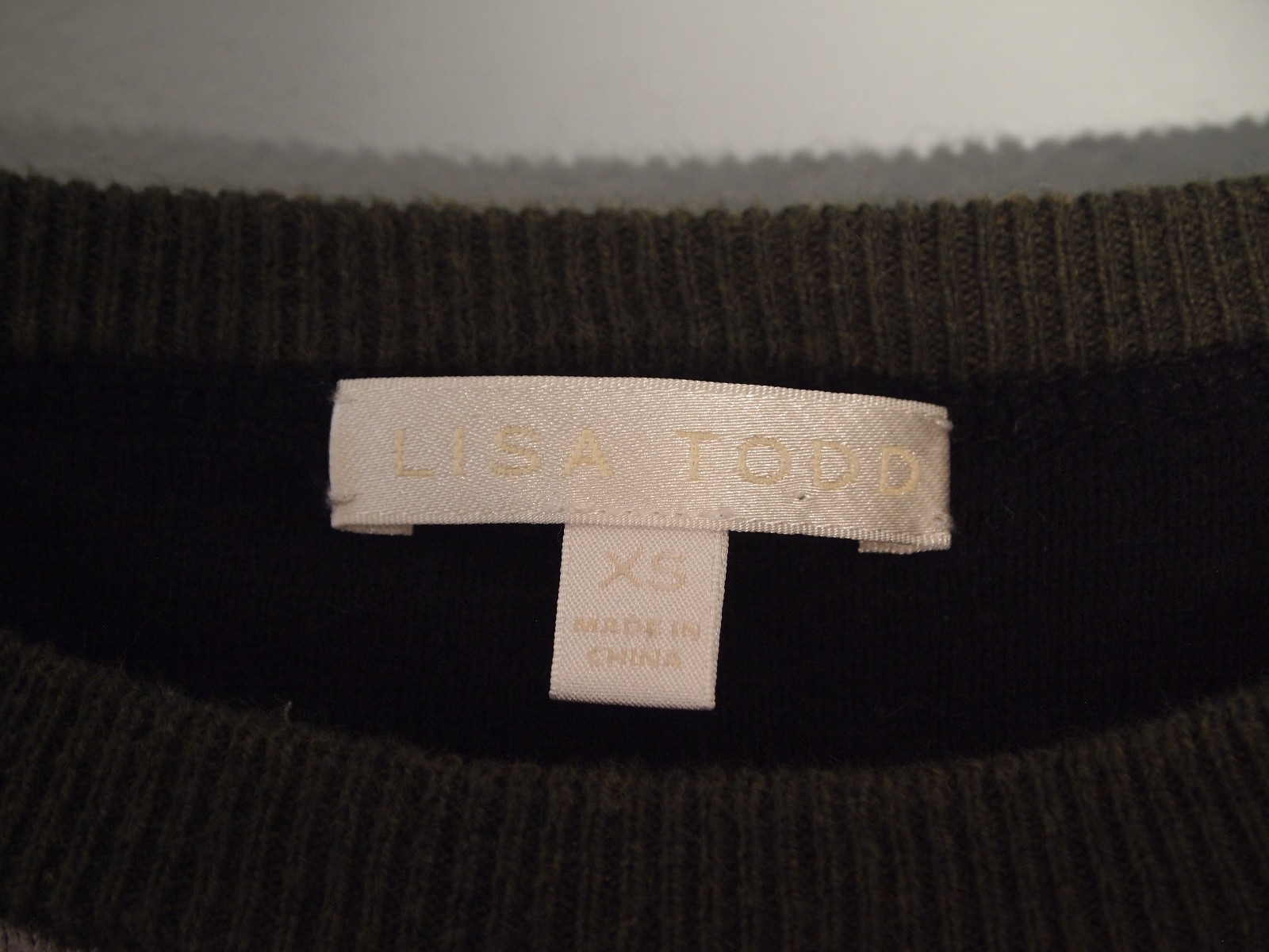Lisa Todd 95% Cotton 5% Cashmere Star Olive Gray Striped Cropped Sweater XS