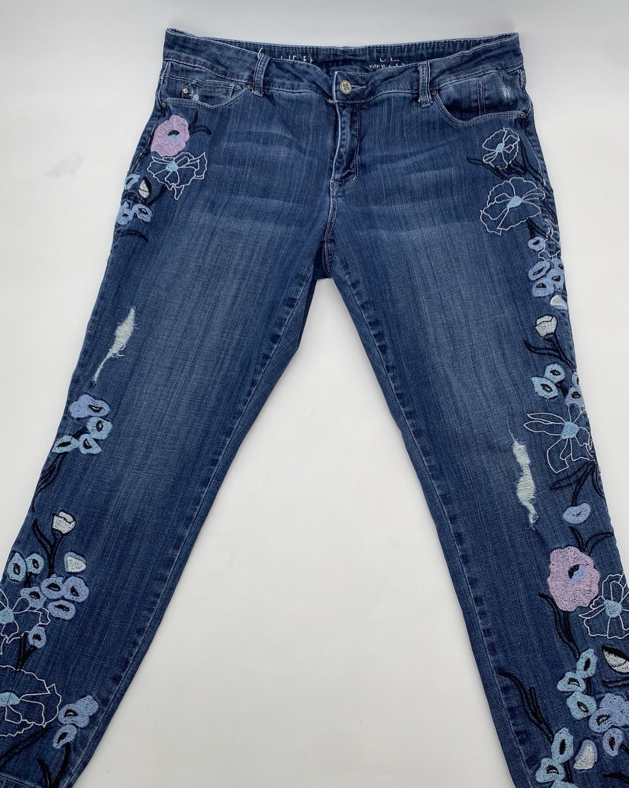 Laurie Felt Los Angeles Low Rise, Classic Slim Leg Embroidered Jeans, Size 14