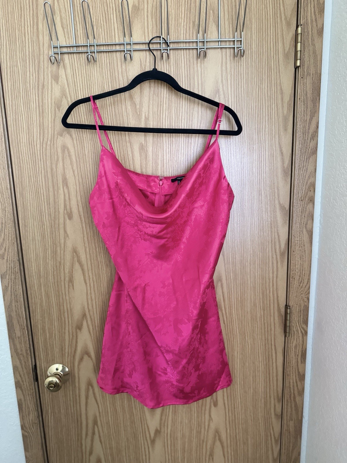 Forever 21 Women’s XL Pink Satin Floral Mini Dress